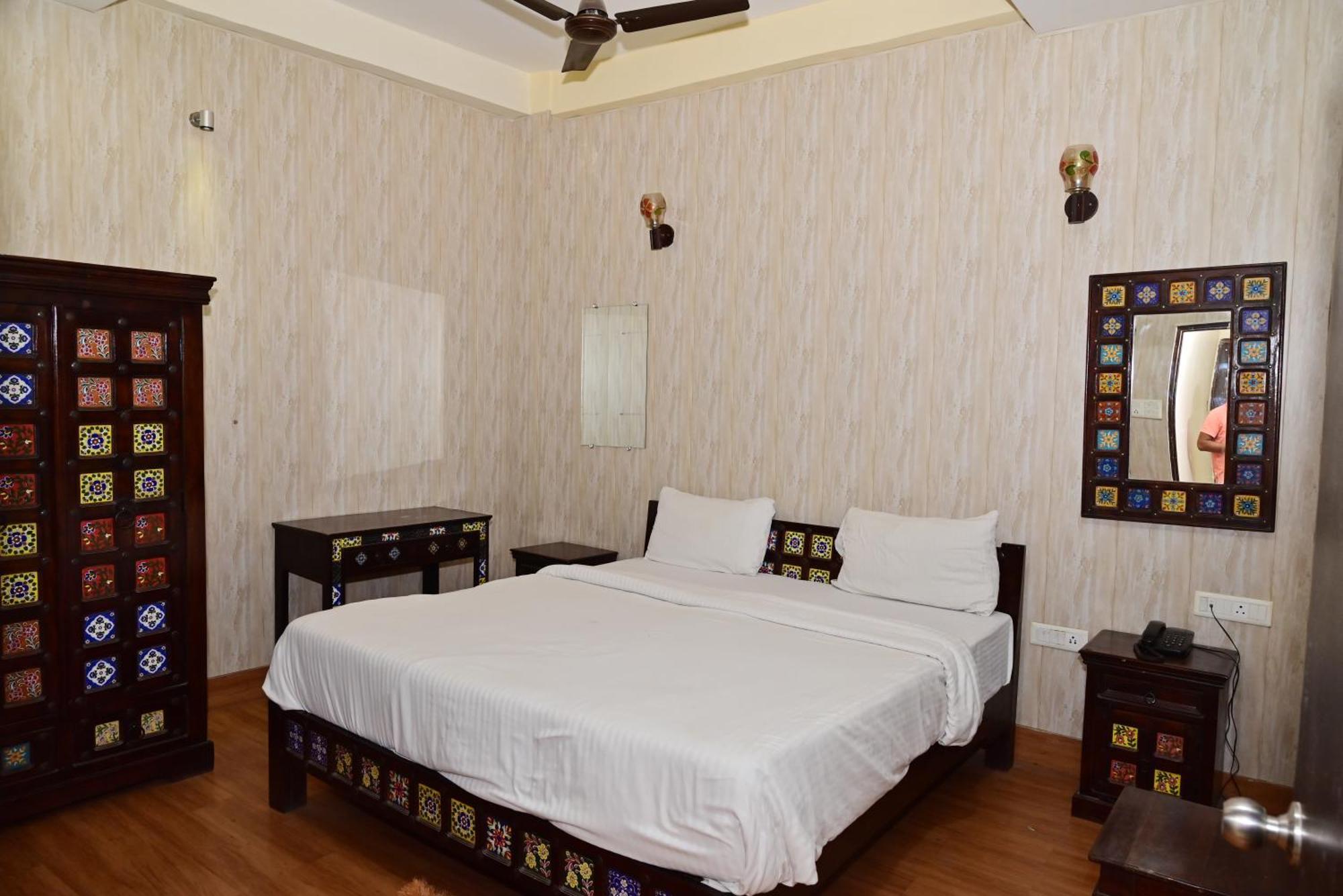 Ganga Monastery Bed & Breakfast Varanasi Ngoại thất bức ảnh