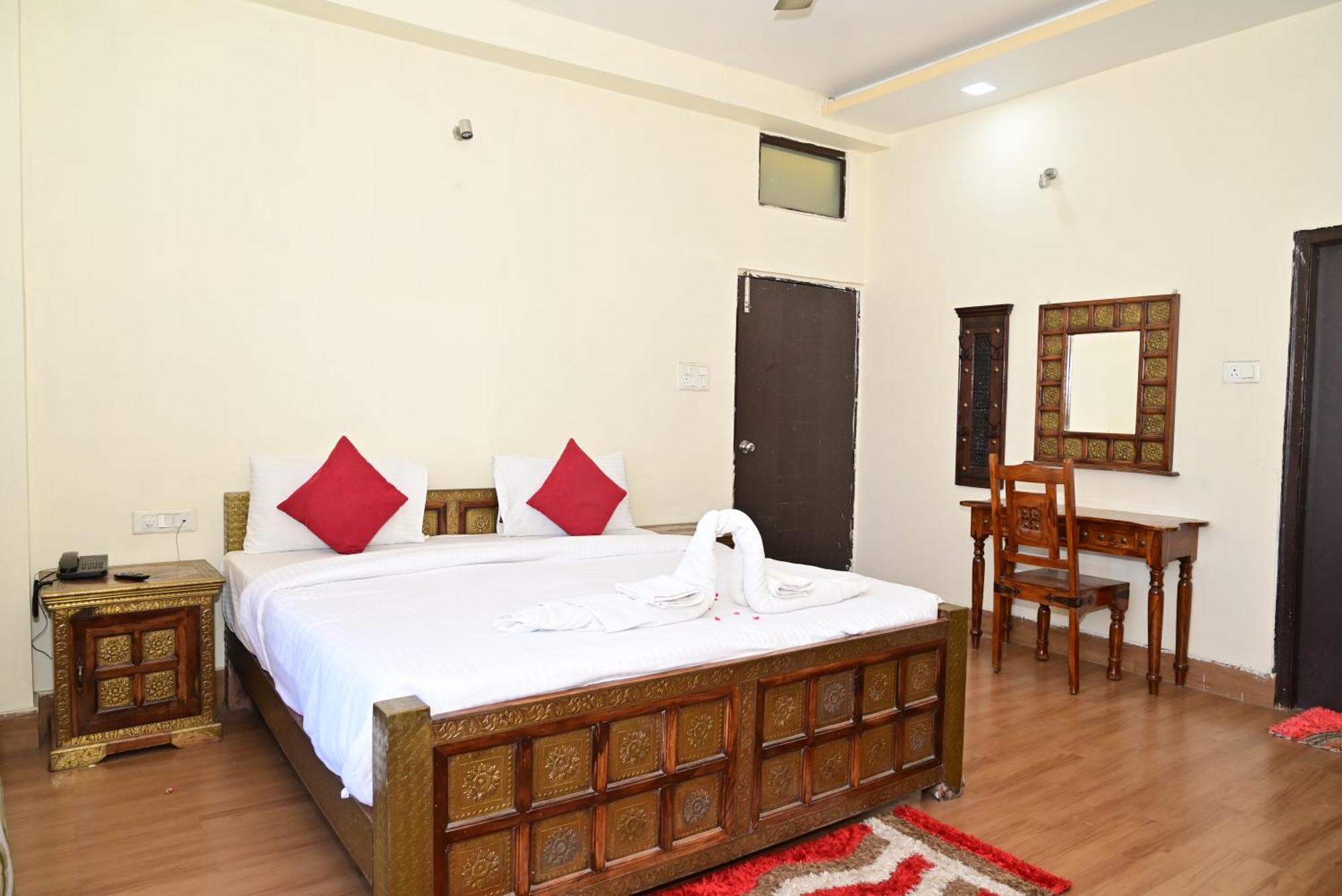 Ganga Monastery Bed & Breakfast Varanasi Ngoại thất bức ảnh