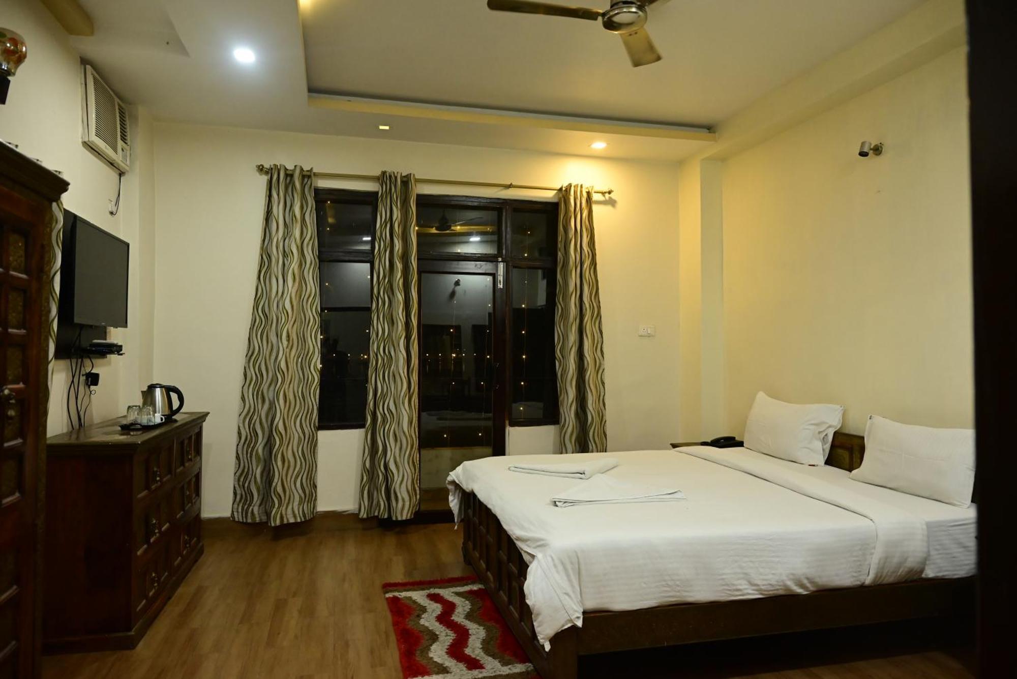 Ganga Monastery Bed & Breakfast Varanasi Ngoại thất bức ảnh