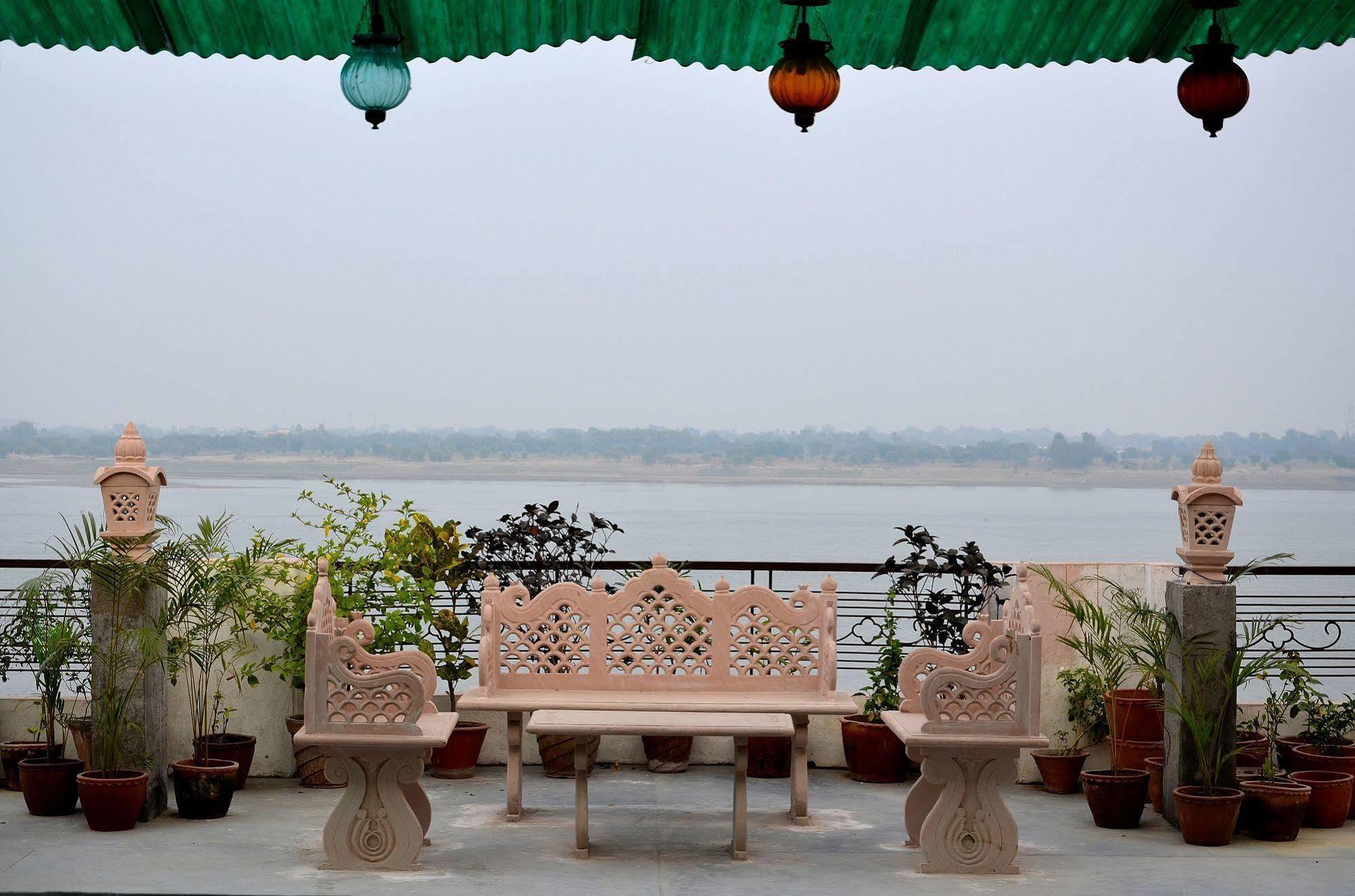 Ganga Monastery Bed & Breakfast Varanasi Ngoại thất bức ảnh